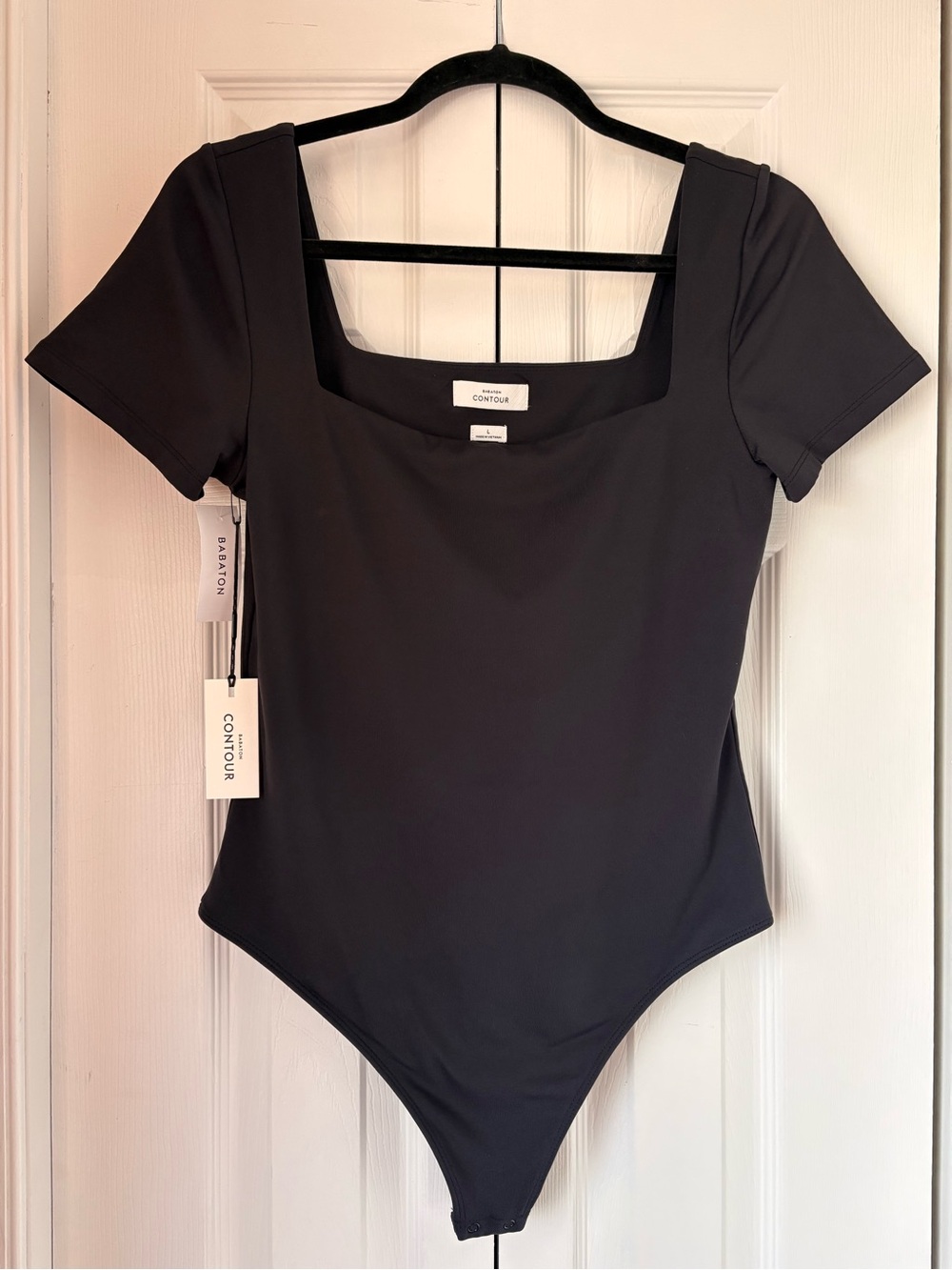 NWT Aritzia Babaton Contour Square Neck Black Bodysuit